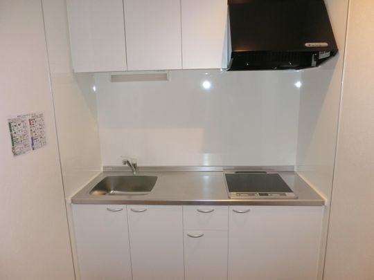 キッチン - 男性限定♪新築シェアハウスのご紹介です（＾ｕ＾）} - ルームシェアルームメイト