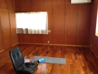 個室 - 入居者募集中} - ルームシェアルームメイト