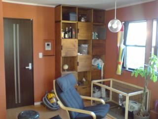 リビング - 石川町駅より徒歩10分！キレイな広々一軒家です！} - ルームシェアルームメイト