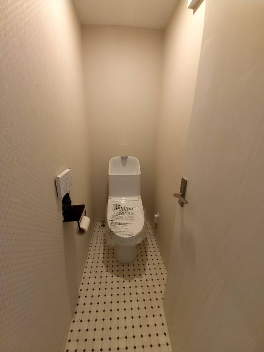 トイレ - 与野本町徒歩10分、ルームシェア3,4人} - ルームシェアルームメイト