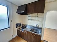 キッチン - 神奈川県茅ヶ崎市萩園にある賃貸アパート　【ガーデンパレス 201】} - ルームシェアルームメイト