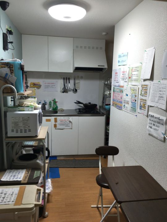 キッチン - 初期費用0円アットホームなシェアハウス} - ルームシェアルームメイト