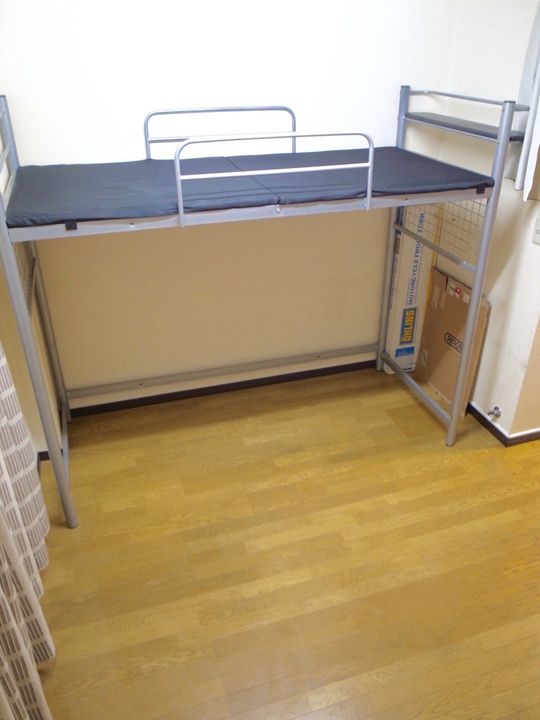 ベッド - 初期費用０円！ 渋谷区 千駄ヶ谷駅 国立競技場駅 徒歩3分‼︎ 閑静な人気エリア} - ルームシェアルームメイト