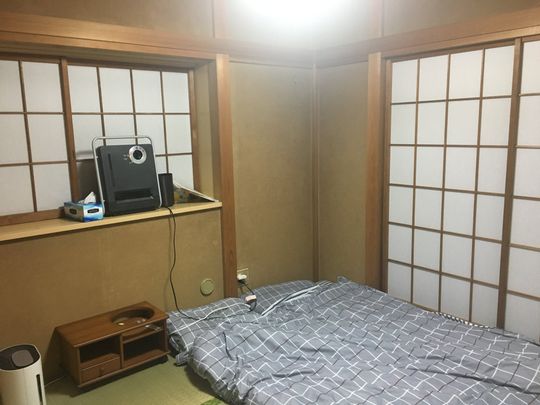 個室 - 【シェアメイト募集!北千住徒歩6分 】相部屋2万個室4万の破格！即入居可！} - ルームシェアルームメイト