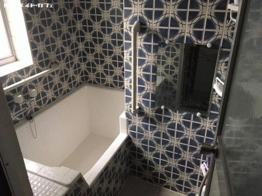 シャワー - 仲間募集！　山手線大塚駅：徒歩4分　40000円（個室）} - ルームシェアルームメイト