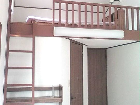 収納 - 新宿まで２０分　外国人可　ペット可　Room available. 20 min to Shinjuku. Foreigner OK. Pet　OK} - ルームシェアルームメイト