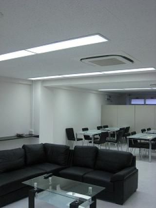 リビング - 保証人不要!!＊敷＊礼＊仲介料無料＊池袋隣駅シェアハウス} - ルームシェアルームメイト