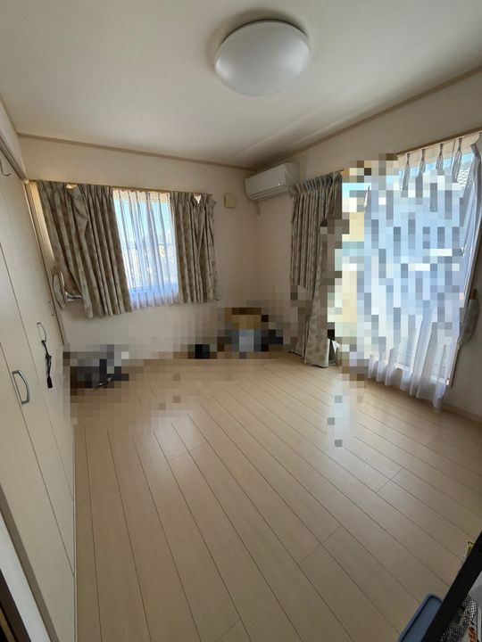 個室 - 湖西市岡崎【猫と暮らせる】ルームシェア20歳〜33歳くらいまで男女} - ルームシェアルームメイト