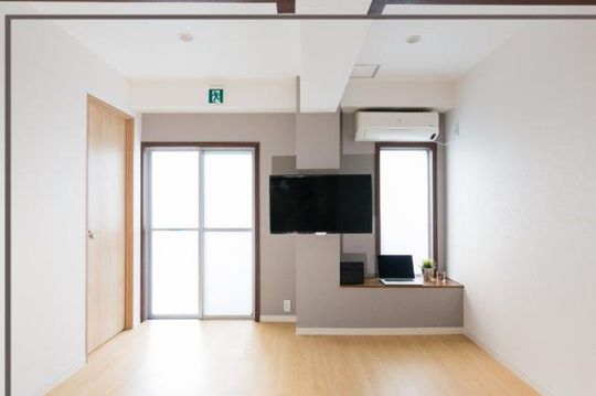 ダイニング - 【女性限定】新宿まで10分!12月にOPENしたばかりのお洒落なルームシェア} - ルームシェアルームメイト