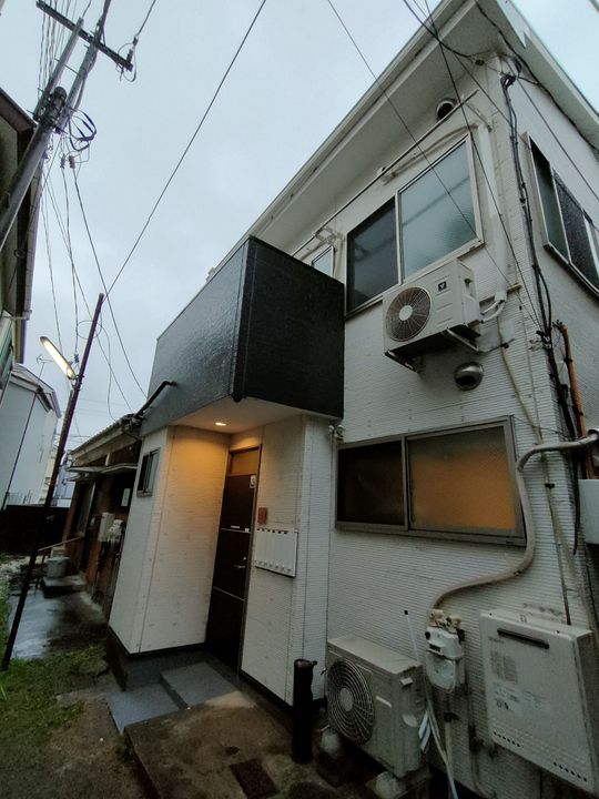 建物 - 横浜市中区シェアハウス} - ルームシェアルームメイト