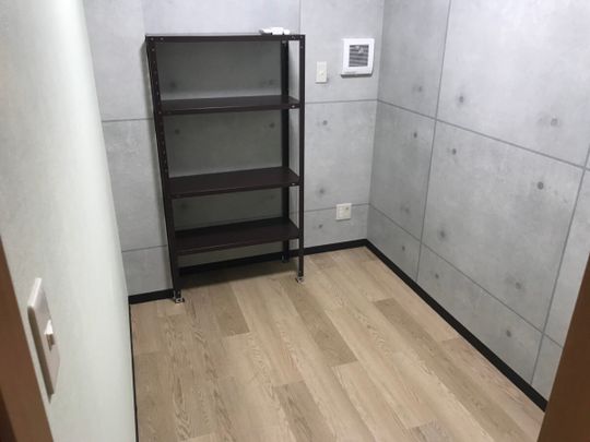 個室 - 梅島駅2分★個室シェアハウス★リフォーム済物件★北千住まで6分★上野まで16分} - ルームシェアルームメイト