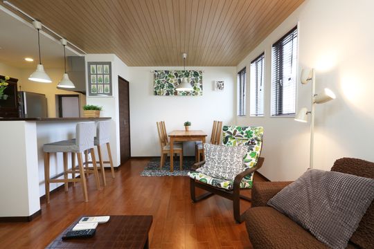 リビング - 池袋徒歩１０分、一軒家タイプのカギ付き個室のシェアハウス} - ルームシェアルームメイト