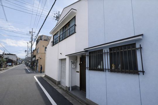 建物 - 帰り道が楽しくなる！伏見の国際シェアハウス暮らし＠和縁 -Enishi- ハウス} - ルームシェアルームメイト