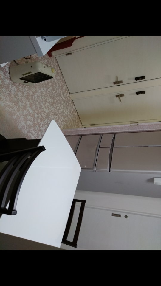 ダイニング - 新築！食事・フリーレント付き！} - ルームシェアルームメイト