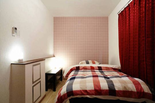 個室 - 駅から徒歩3分 スカイツリーが見える鉄骨3階建てのシェアハウスです!} - ルームシェアルームメイト