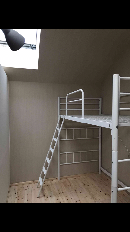 個室 - 初月無料！初期費用は0円です!　男女歓迎！秋葉原駅、新宿、池袋も電車でスグで、個室、半個室、駅徒歩4分です♪} - ルームシェアルームメイト