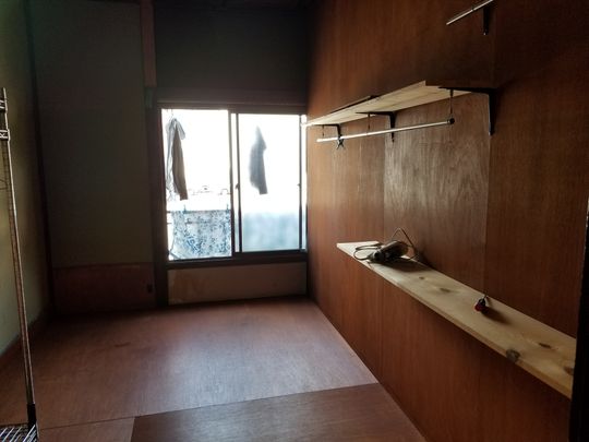 個室 - 上野の昭和古民家シェア　5畳46000円　上野徒歩6分　入谷徒歩2分　駐輪スペース有　犬と猫がいます　　(※サイトエラーの為、画像が一部逆さですいません)} - ルームシェアルームメイト