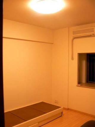 個室 - 大手町、有楽町、銀座に５分の、豊洲＆木場３ＬＤＫ新型マンション　女性限定　シェアメイト２人} - ルームシェアルームメイト