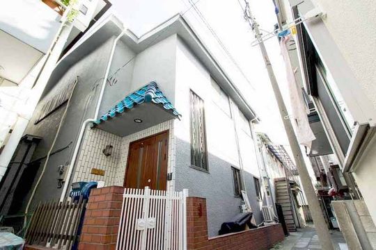 建物 - 【矢口渡】駅から徒歩4分！広々リビングの大人気ハウス} - ルームシェアルームメイト