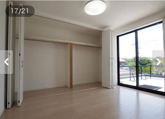 個室 - 兵庫県三木市　部屋貸し　高級住宅} - ルームシェアルームメイト