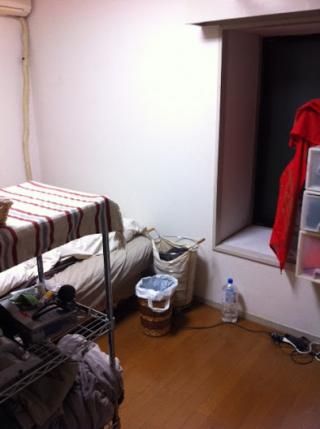 個室 - 丸の内線東高円寺駅　徒歩5分} - ルームシェアルームメイト