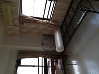 個室 - 牛込柳町1分！！新宿まで大江戸線10分！6.5万} - ルームシェアルームメイト