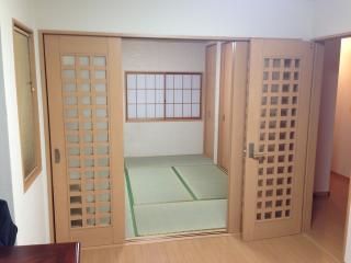 個室 -  looking for roommates to share large house (zama-shi, sagamino)} - ルームシェアルームメイト