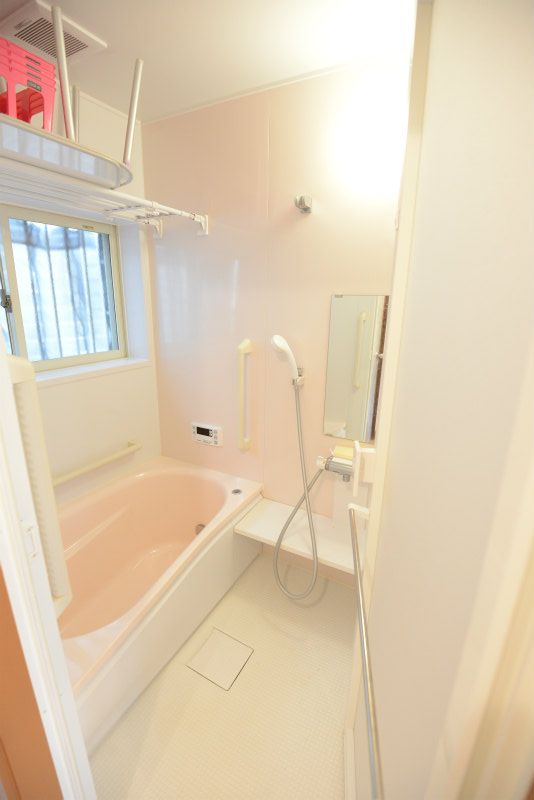 風呂 - 【現在、B棟リフォーム中！　７月末～8月完成予定！】} - ルームシェアルームメイト