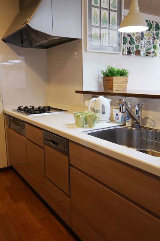 キッチン - 池袋徒歩１０分、一軒家タイプのカギ付き個室のシェアハウス} - ルームシェアルームメイト