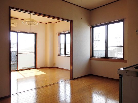 個室 - 【川口市】日当たり良好３ＤＫ　敷金礼金0円} - ルームシェアルームメイト