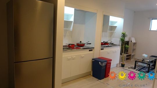 キッチン - 渋谷まで20分☆新築の新スタイル型シェアハウス～♪} - ルームシェアルームメイト