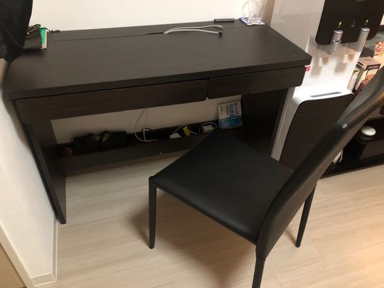 リビング - 港区の1K 部屋お貸しします（単発、短期、中長期など、柔軟に対応可能）} - ルームシェアルームメイト