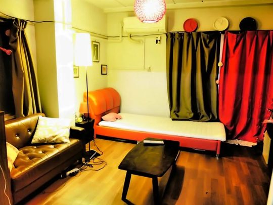 ベッド - JR中野駅徒歩3分！wifi付き女性限定のかわいいお部屋} - ルームシェアルームメイト