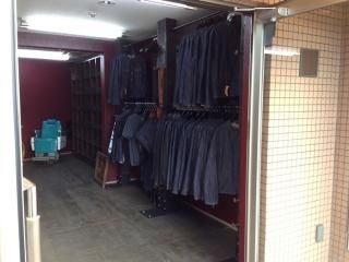 最寄り駅 - ビジネスチャンス！ショールーム、店舗、スタジオ、アトリエ、} - ルームシェアルームメイト