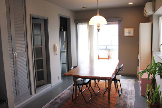 リビング - 京王井の頭線『西永福駅』徒歩6分!オシャレな一戸建て!} - ルームシェアルームメイト