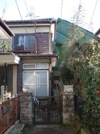 建物 - 家賃３８０００円、６畳完全個室、一軒家、女性専用、埼京線川越駅から徒歩１５分} - ルームシェアルームメイト