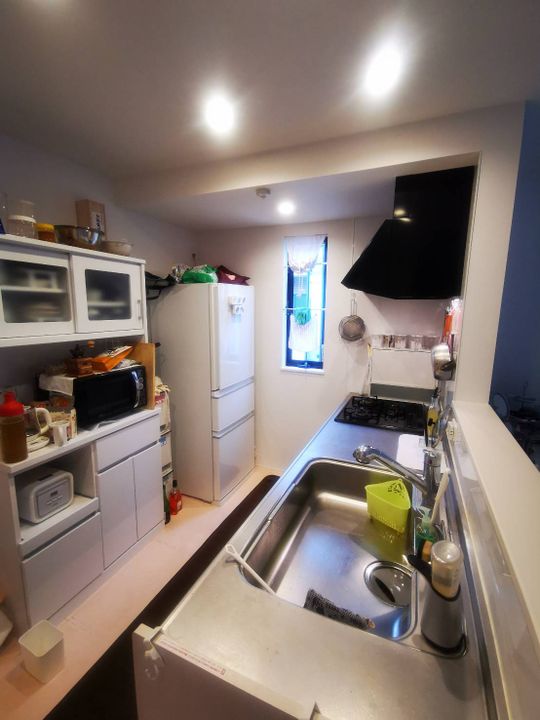 キッチン - 鐘ヶ淵駅　徒歩3分} - ルームシェアルームメイト