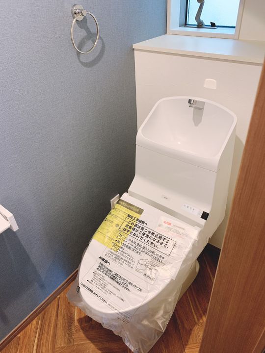 トイレ - 【新築戸建】部屋お貸しします【光熱費ネット代込】} - ルームシェアルームメイト