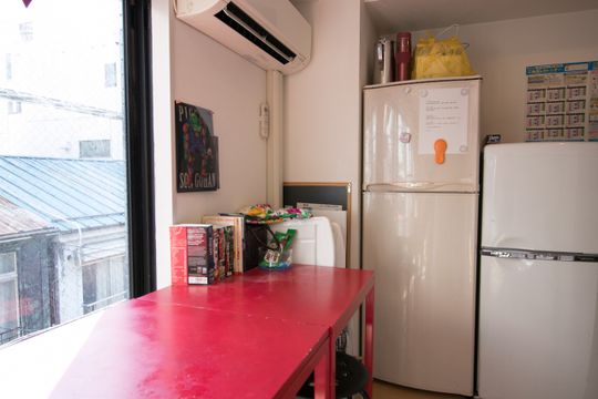 リビング - 都内御徒町駅JR京濱東北線・山手線・徒歩5分、仲御徒町駅日比谷線徒歩3分・} - ルームシェアルームメイト