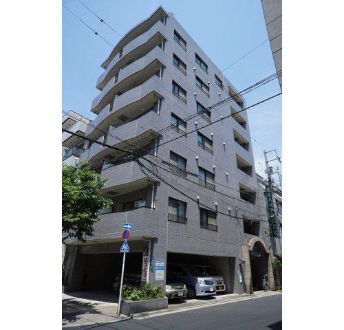 建物 - 観光地浅草でルームシェア　美大生は特別プライス！} - ルームシェアルームメイト