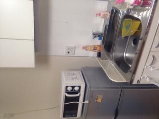 キッチン - 家賃29,000円♪ 共益費7,000円(光熱費込！)} - ルームシェアルームメイト