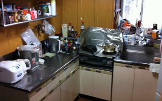 キッチン - 池袋５分　新宿１０分　渋谷１５分　乗換なしの好立地です！} - ルームシェアルームメイト