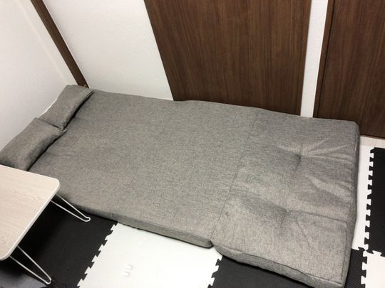 ベッド - 【月20000】板橋区【女性限定】} - ルームシェアルームメイト