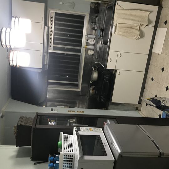 キッチン - ルームシェア募集　女性限定} - ルームシェアルームメイト