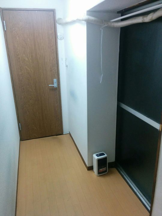 個室 - ★〜駅から5分でシェアハウス、利便抜群な山手線、空きがでました〜} - ルームシェアルームメイト