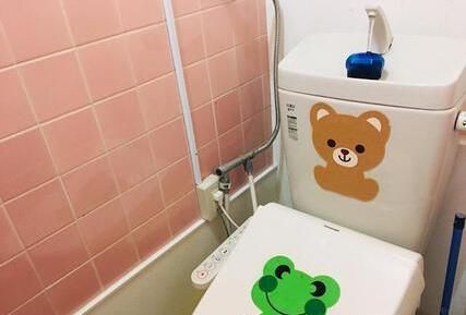 トイレ - 個人シェアハウス、ルームメイト募集中} - ルームシェアルームメイト