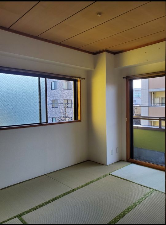 個室 - 押上駅　徒歩5分【敷金礼金無し】} - ルームシェアルームメイト