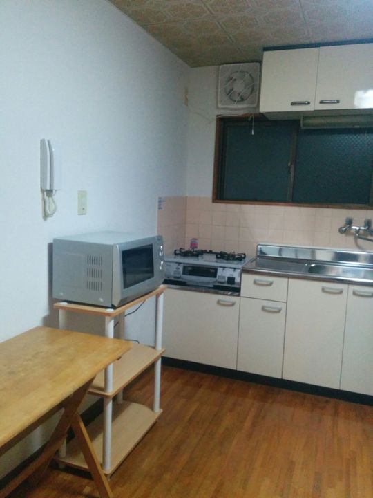 キッチン - JR山手線、京浜東北線田端駅歩いて10分、東京都内の女性専用シェアハウスです。} - ルームシェアルームメイト