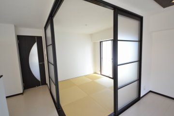 個室 - 三宮まで電車で15分} - ルームシェアルームメイト