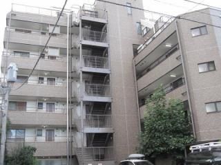 建物 - 西川口駅　消臭・マイナスイオン効果の塗り壁施工済　女性専用} - ルームシェアルームメイト